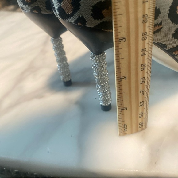 Allegra James Leopard Print Hot Rhinestone Heels Easy On Booties 7.5 Women’s HTF